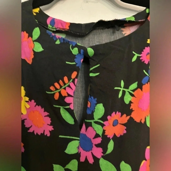 ASOS short sleeve floral top with‎ peplem top keyhole back 100% Viscose - Picture 3 of 5